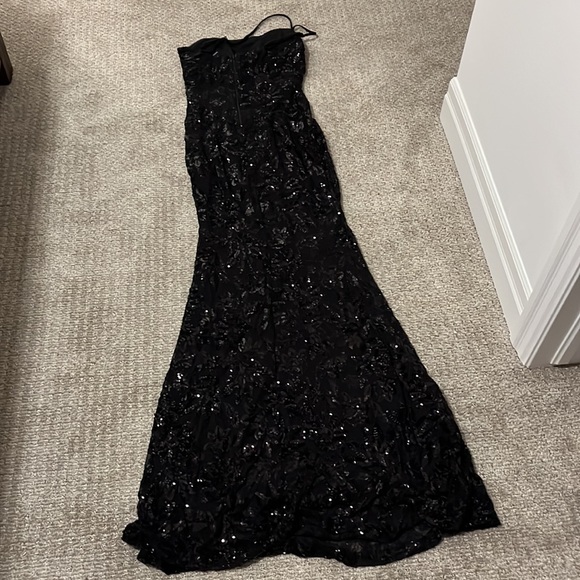 Windsor Meredith one shoulder sequin formal black dress - Picture 4 of 11